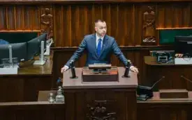 28.04.2026_WYJAZD_WARSZAWA_USTAWA_OMGGS_FOT_KONRAD_KEDZIOR-52